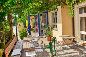 außen im Biergarten